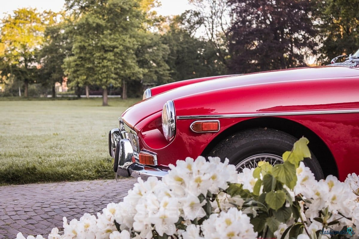 1973' MG MGB photo #3