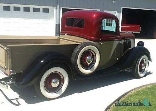 1935' Ford Pickup photo #2