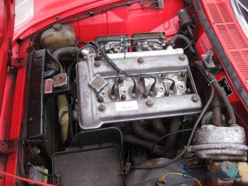 1969' Alfa Romeo 1750 Spider Veloce Duetto photo #4