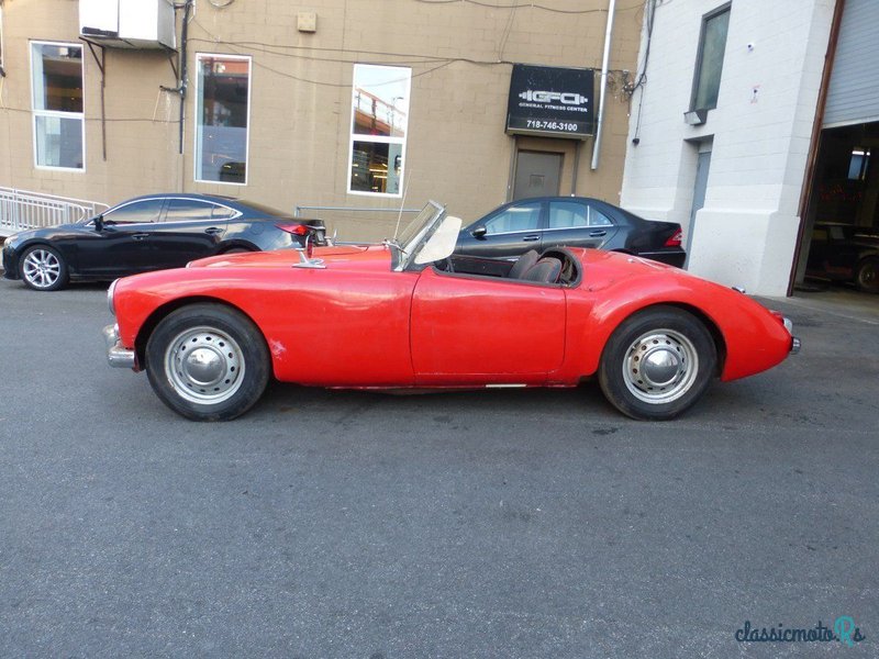 1962' MG MGA photo #4