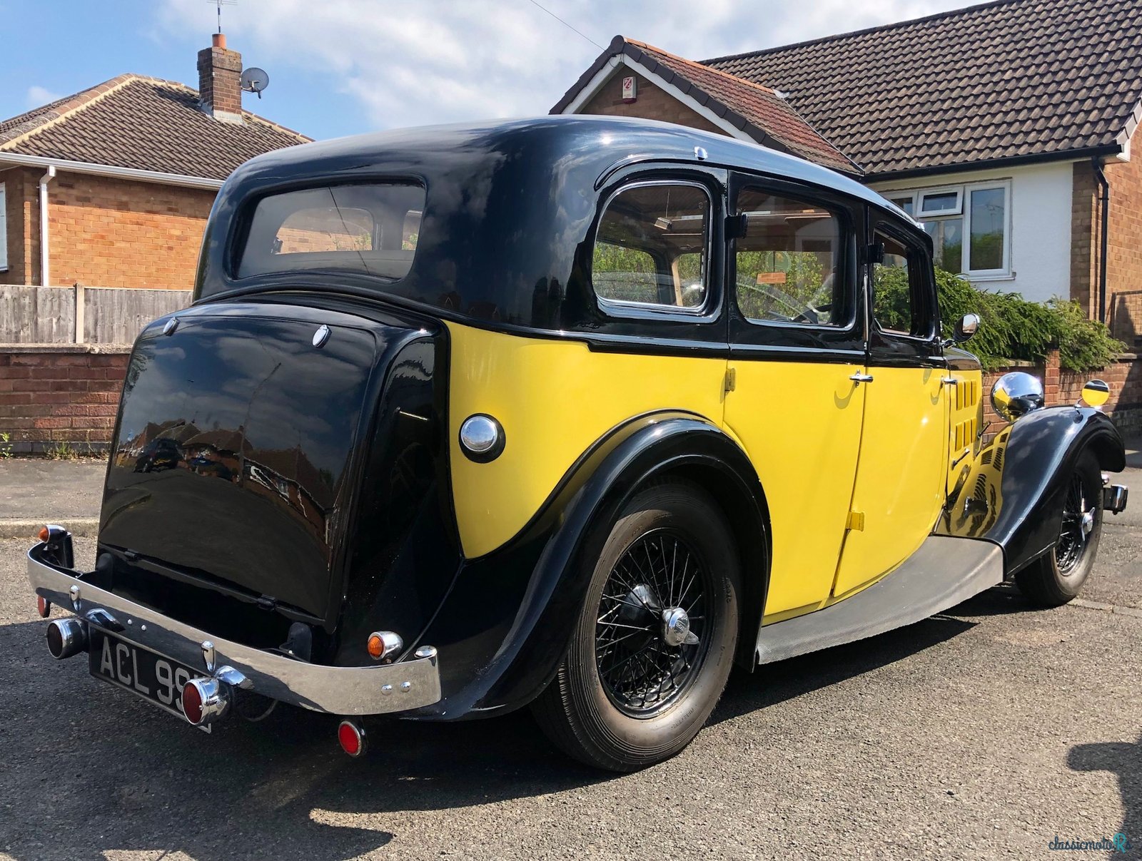 1938' Triumph Six Light Saloon photo #2