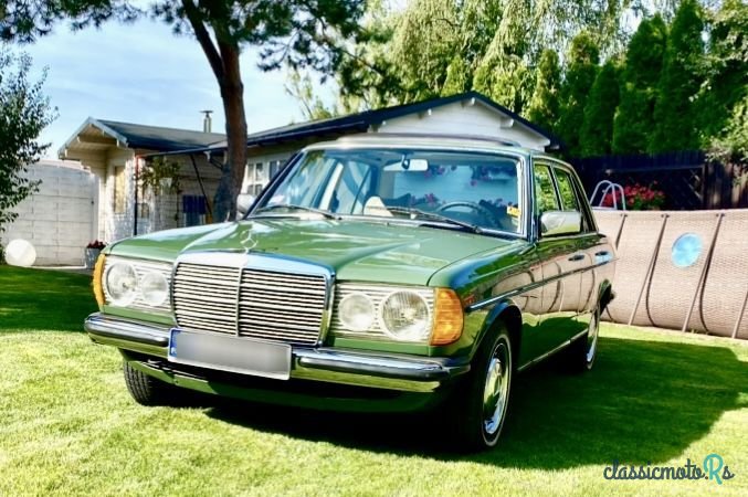 1978' Mercedes-Benz W123 photo #3