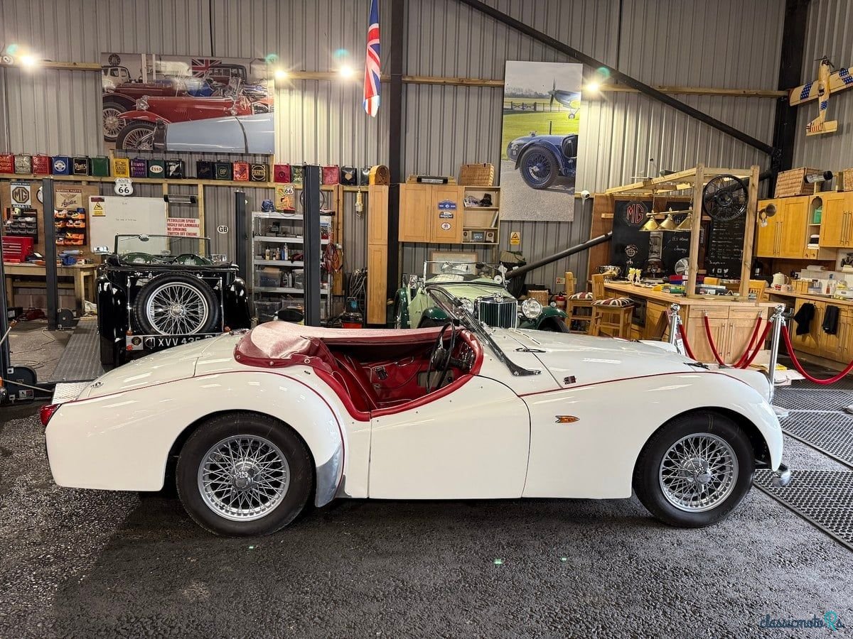 1954' Triumph TR2 photo #4