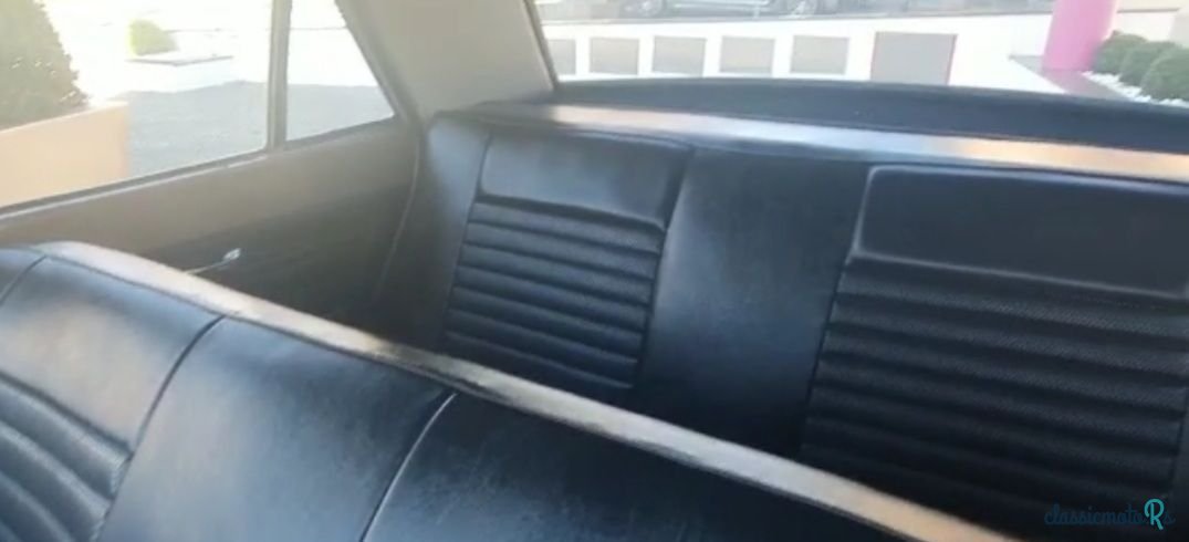 1969' Ford Cortina photo #4