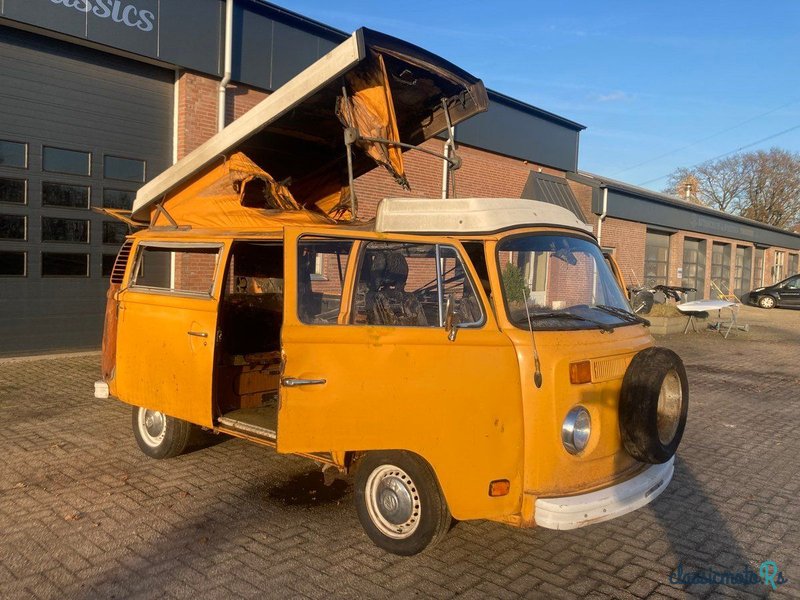 1975' Volkswagen Type 2 photo #6