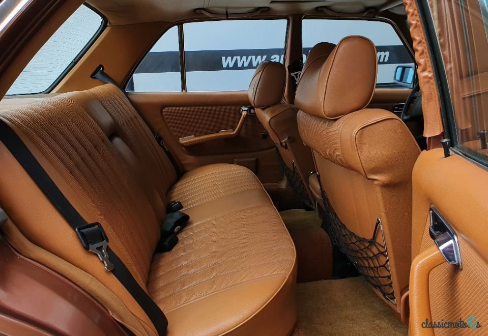 1977' Mercedes-Benz 300 photo #6