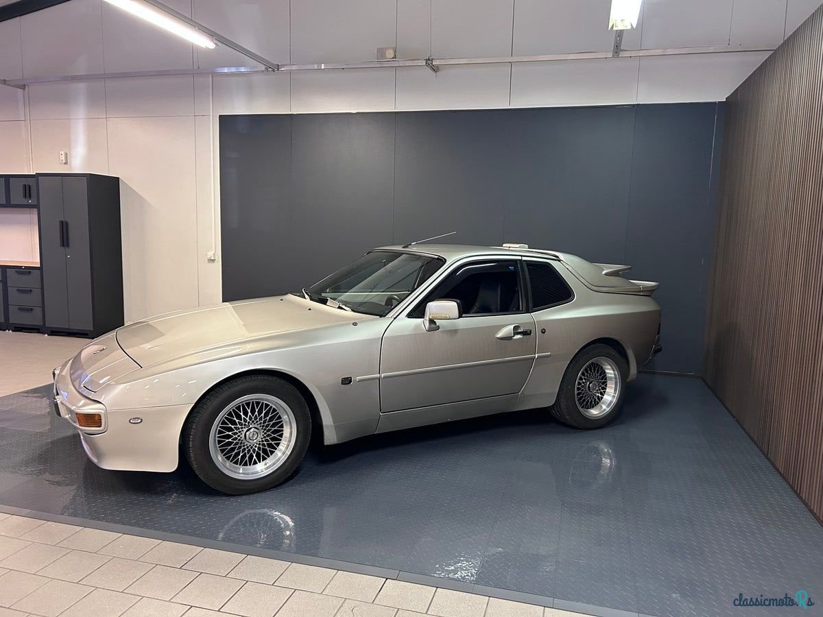 1984' Porsche 944 photo #5