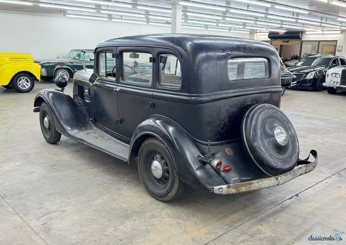 1934' Plymouth Deluxe photo #3