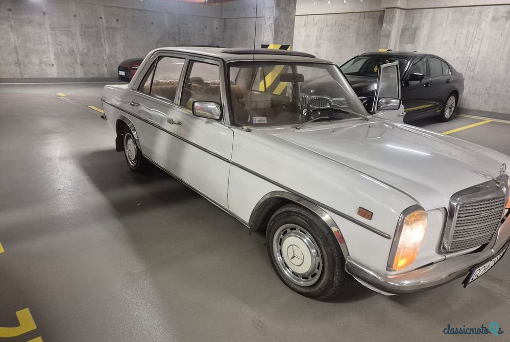 1972' Mercedes-Benz 115 photo #3