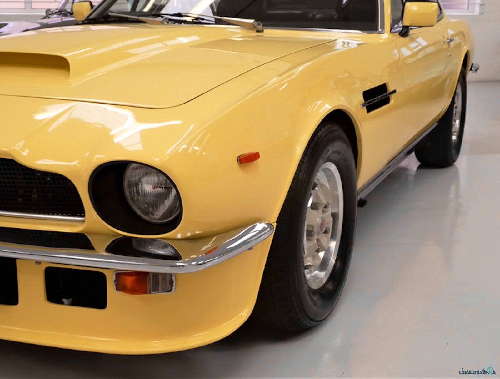 1978' Aston Martin V8 photo #5