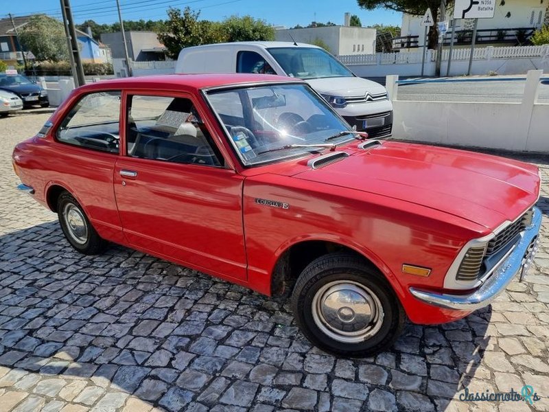 1975' Toyota Corolla photo #1