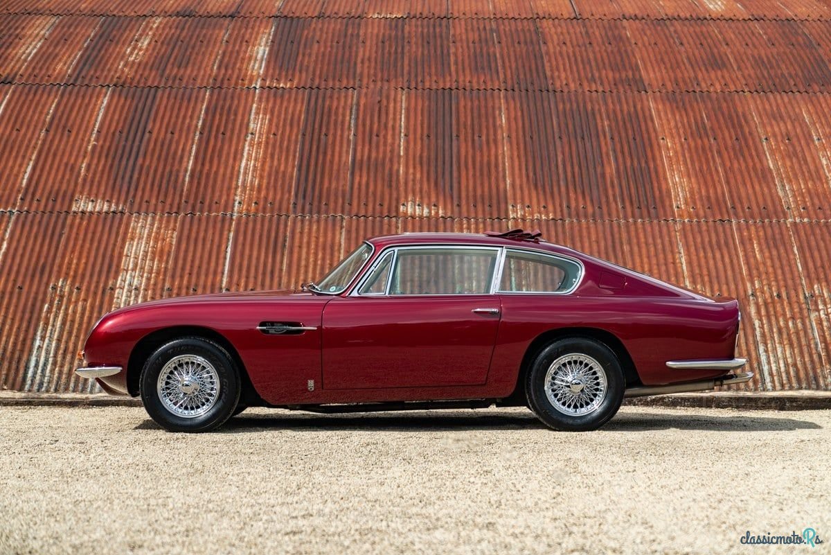 1967' Aston Martin DB6 photo #5