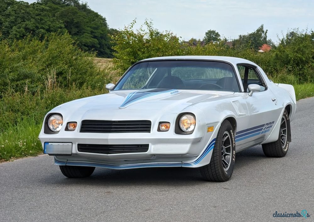 1980' Chevrolet Camaro photo #2