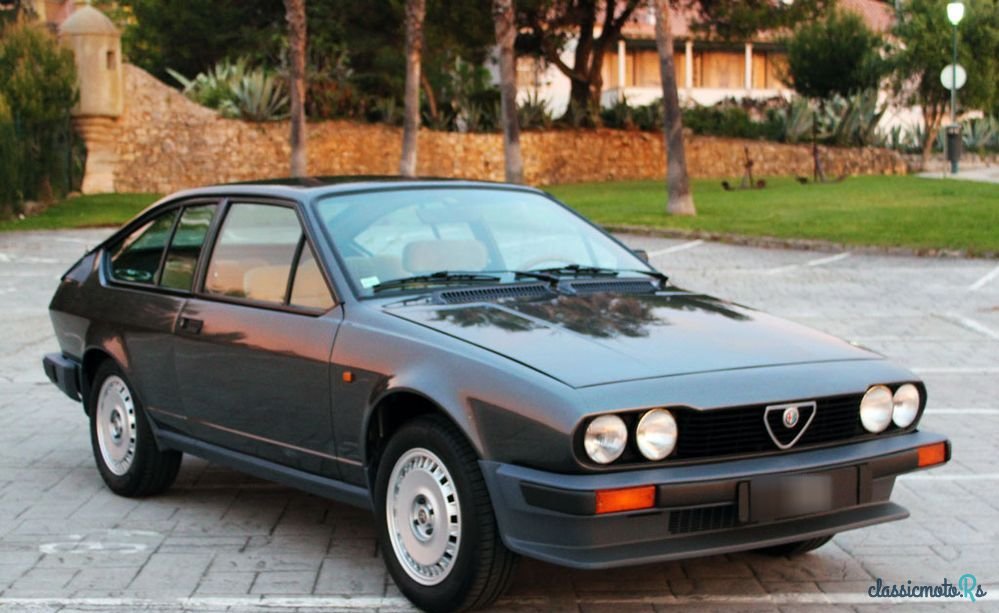 1982' Alfa Romeo GTV photo #3