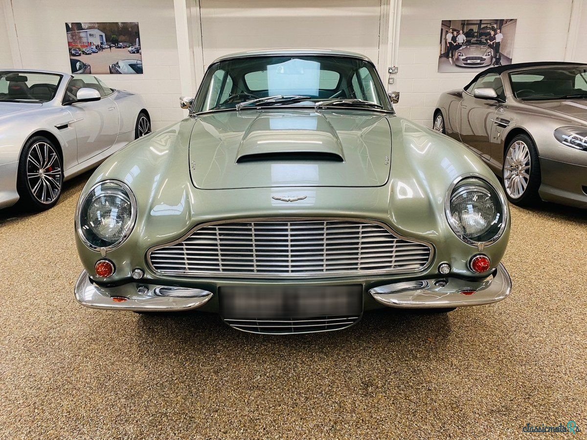 1966' Aston Martin DB6 photo #4
