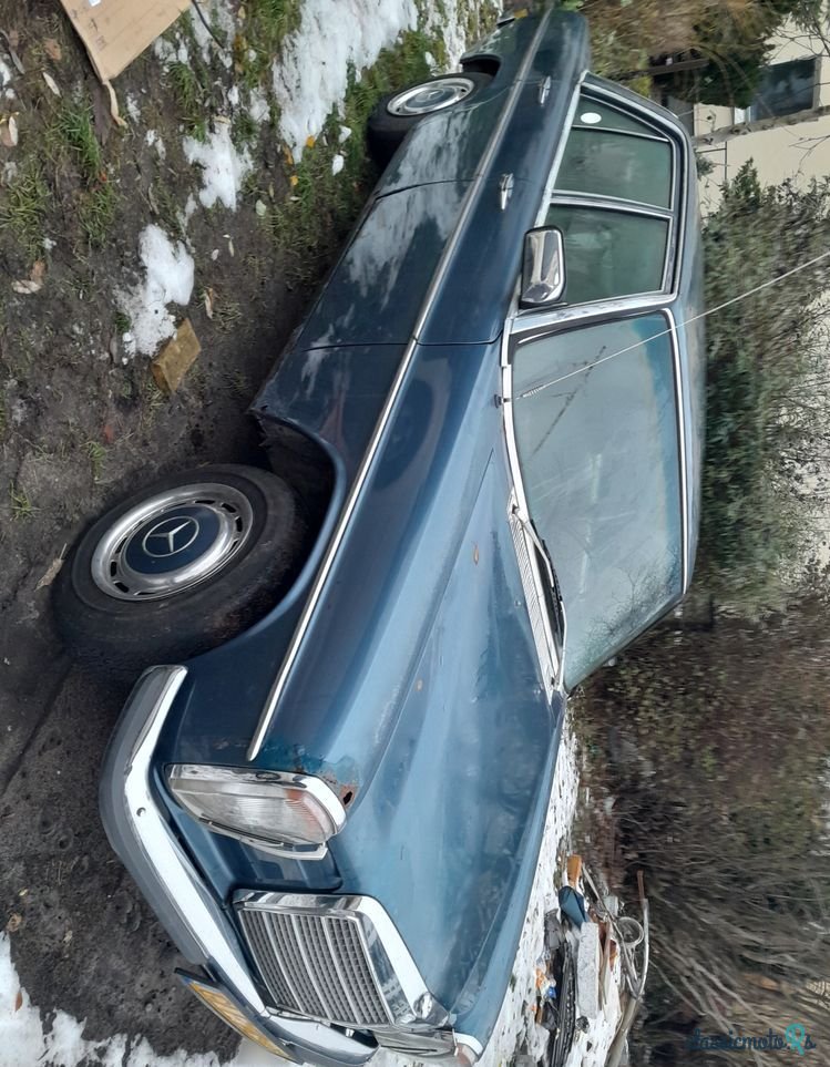 1975' Mercedes-Benz w114 photo #3