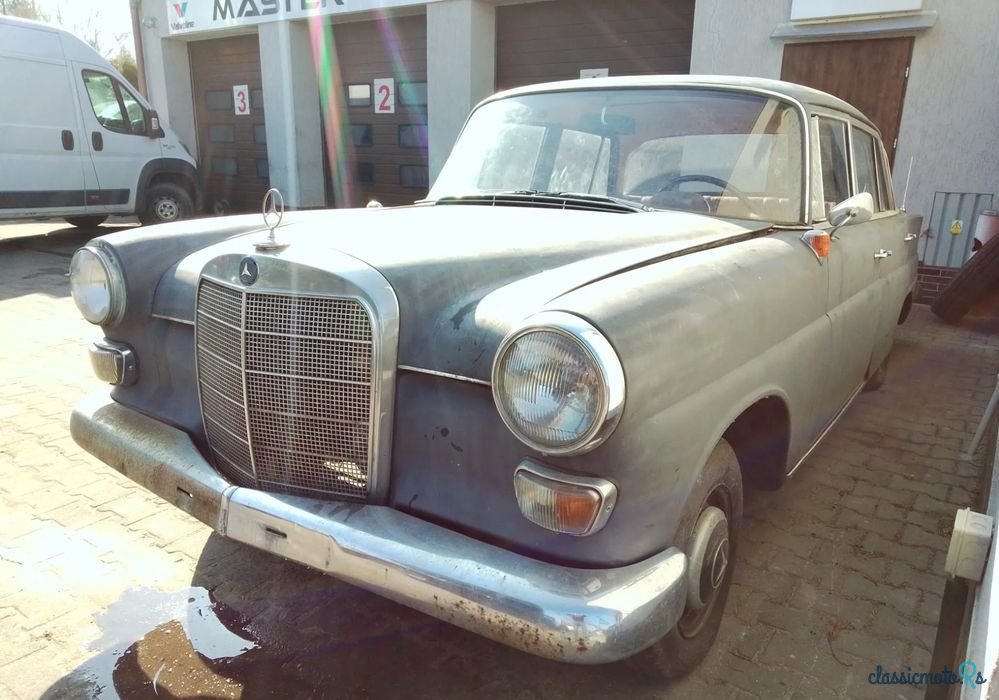 1968' Mercedes-Benz W110 photo #2