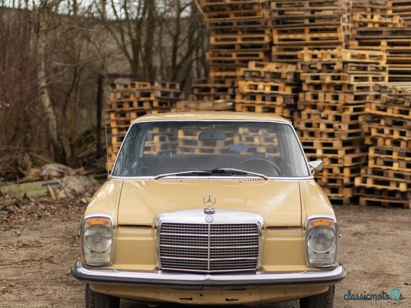 1973' Mercedes-Benz W115 200D photo #3