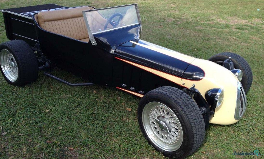 1923' Ford photo #2