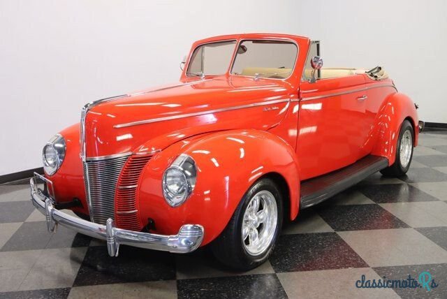 1940' Ford Deluxe photo #4