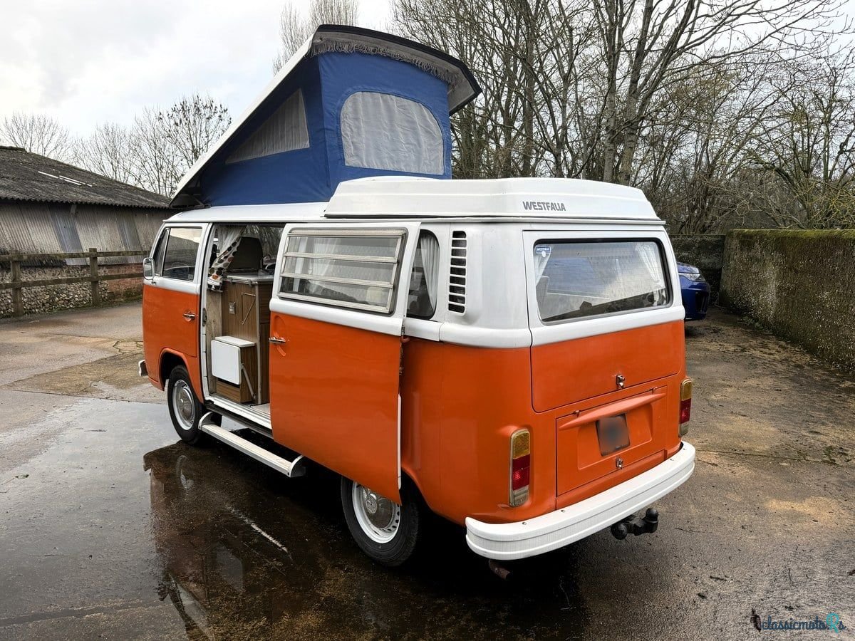1974' Volkswagen Type 2 photo #5
