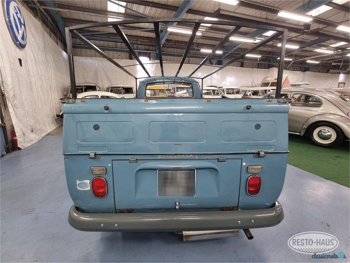 1968' Volkswagen Type 2 photo #6