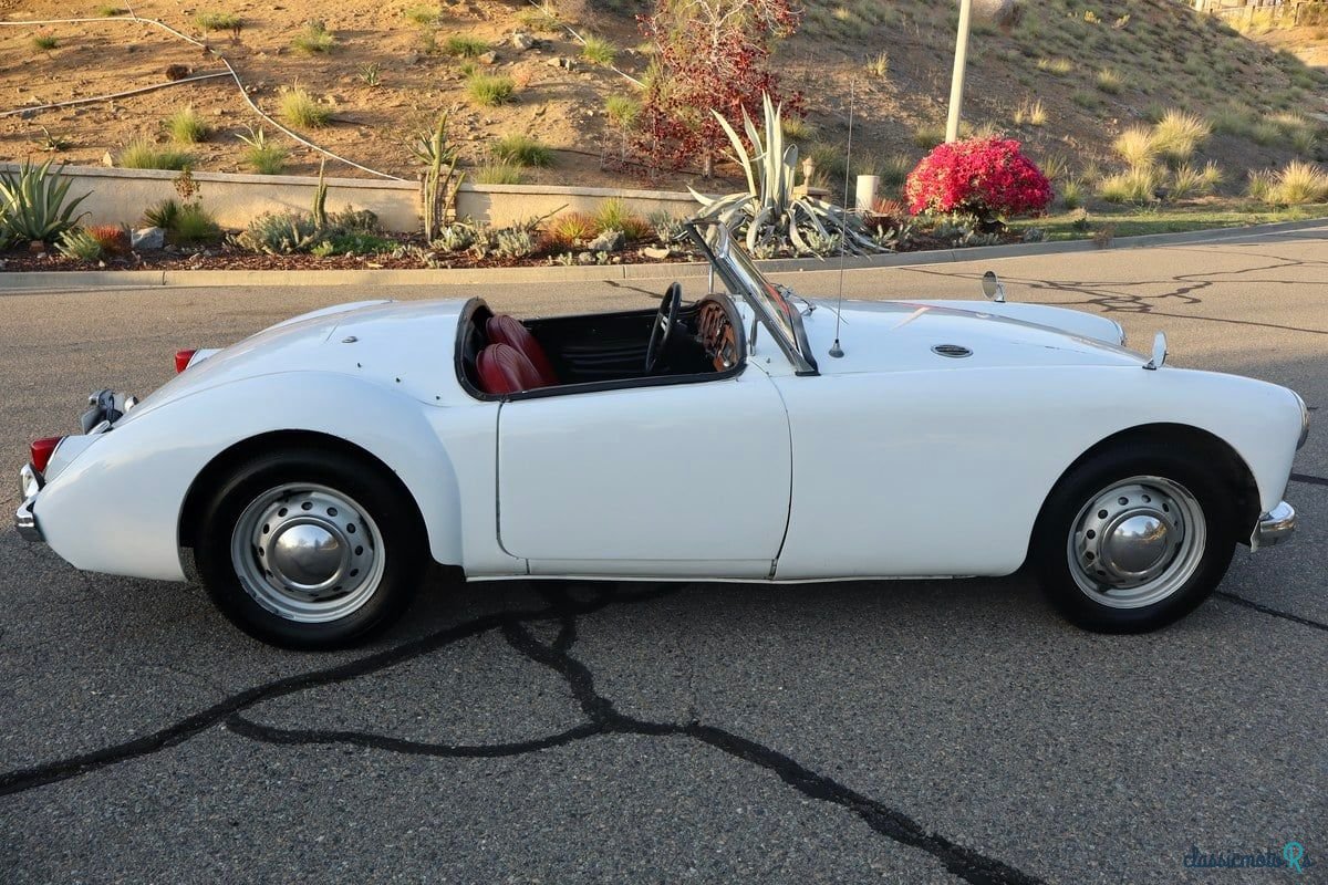 1958' MG MGA photo #5