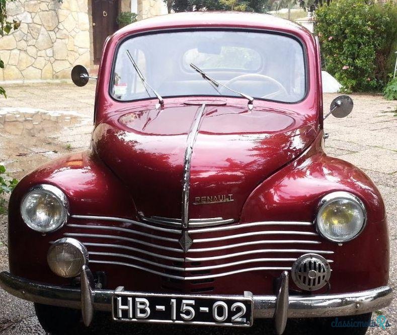 1948' Renault 4 Joaninha photo #2