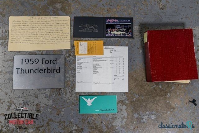 1959' Ford Thunderbird photo #2