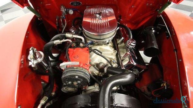 1948' Ford Deluxe photo #3