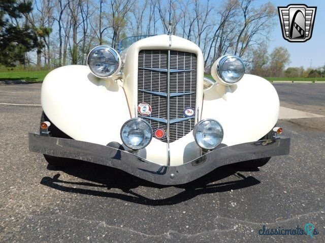 1935' Auburn photo #4