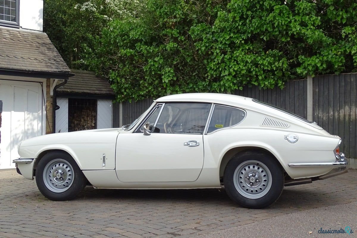 1972' Triumph GT6 photo #3