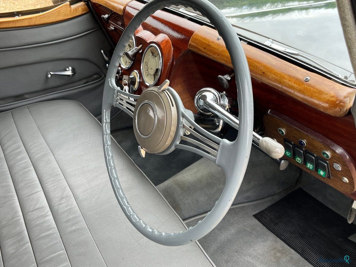 1949' Triumph Roadster photo #3