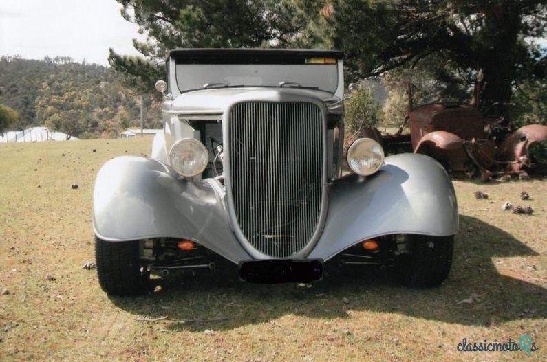 1933' Ford Tourer photo #2