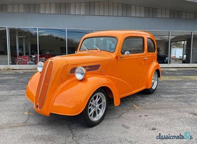 1948' Ford Anglia photo #4