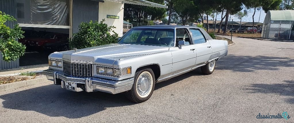 1976' Cadillac Fleetwood photo #1