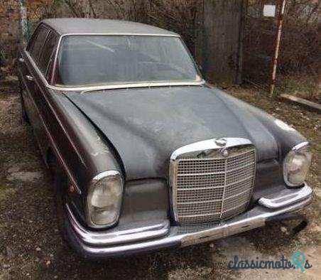 1968' Mercedes-Benz 280 SE photo #3