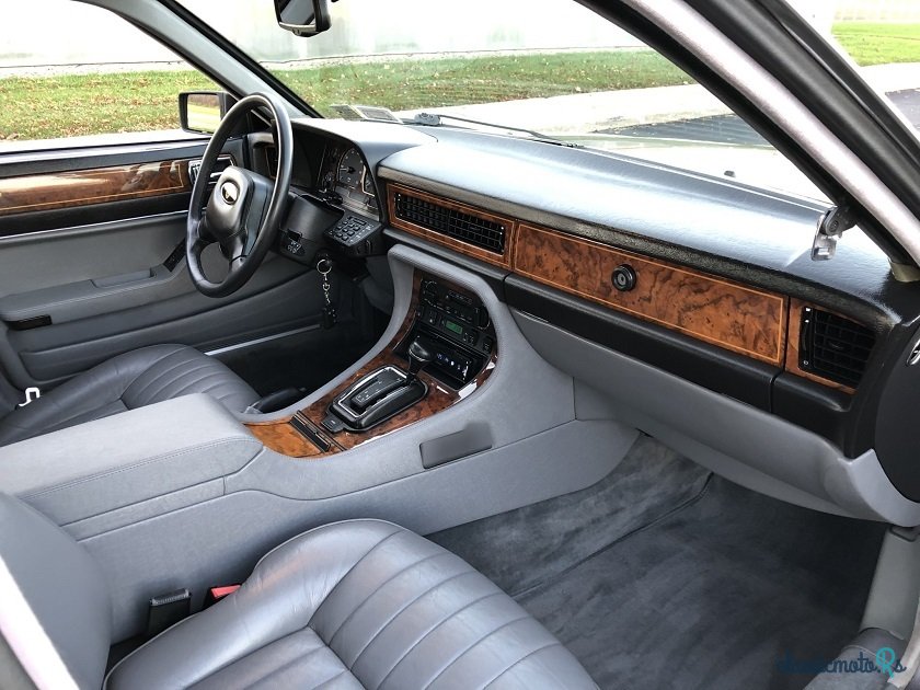 1990' Jaguar XJ photo #5