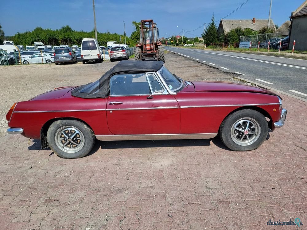 1973' MG MGB photo #4