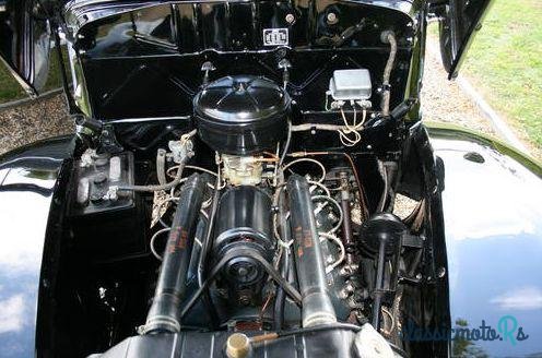 1940' Ford Coupe photo #4