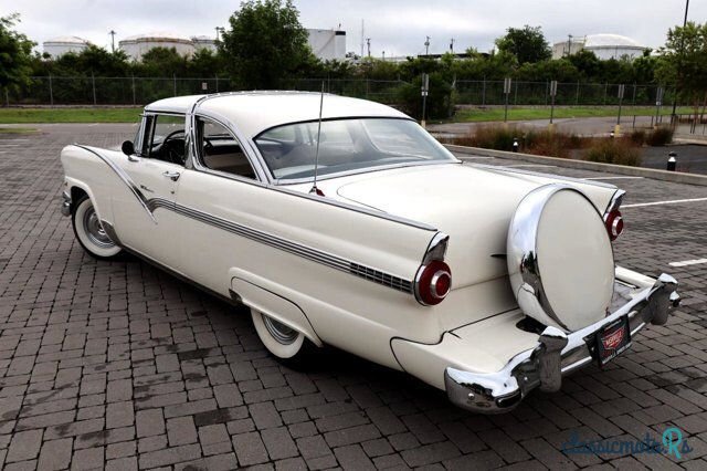 1956' Ford Fairlane photo #6