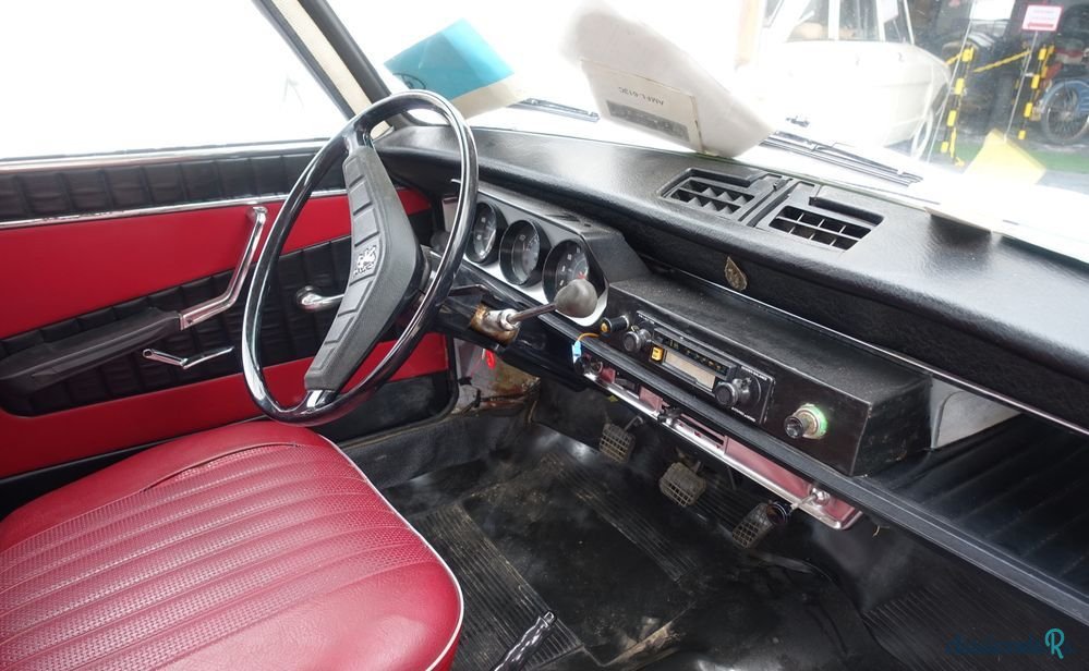 1967' Peugeot 204 photo #6