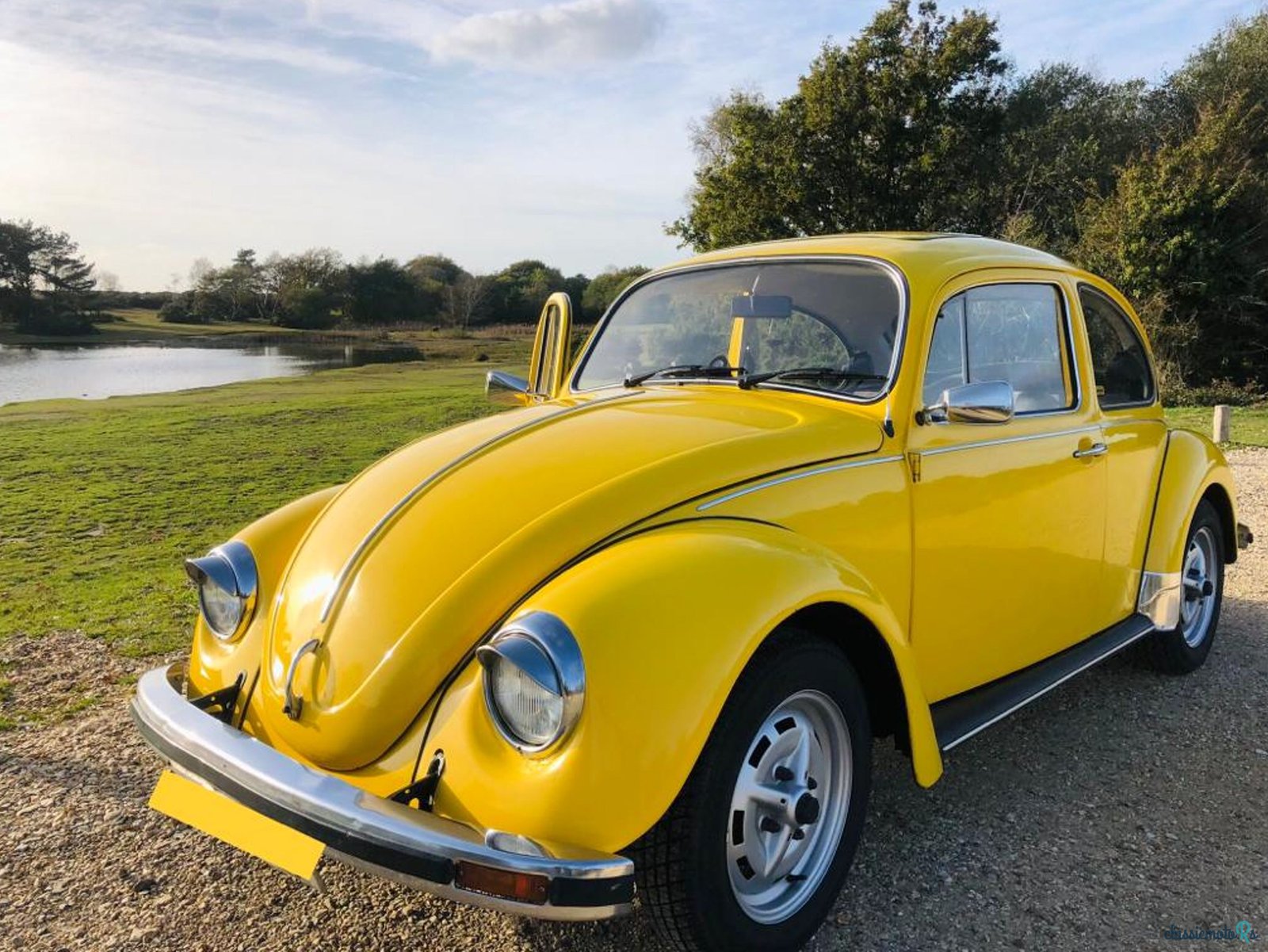 1975' Volkswagen Beetle photo #2