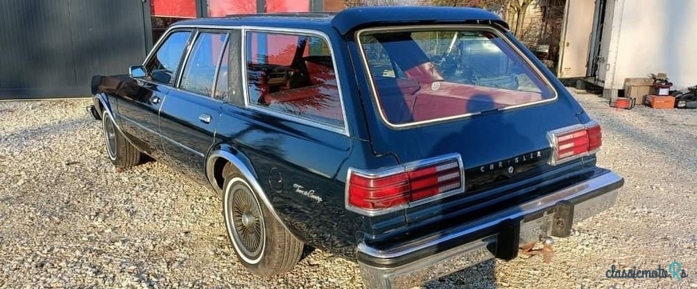 1980' Chrysler Town & Country photo #4