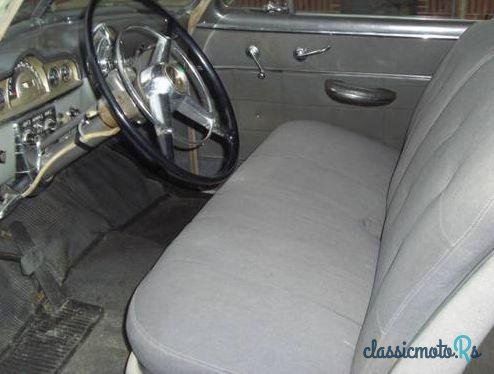 1949' Pontiac Streamliner Sedanette photo #4