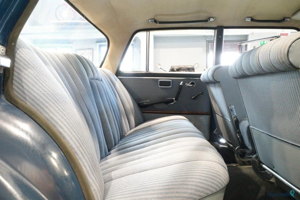 1962' Mercedes-Benz 220 photo #6