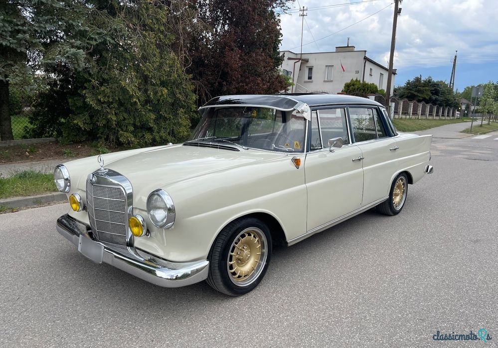 1965' Mercedes-Benz 190 C photo #1