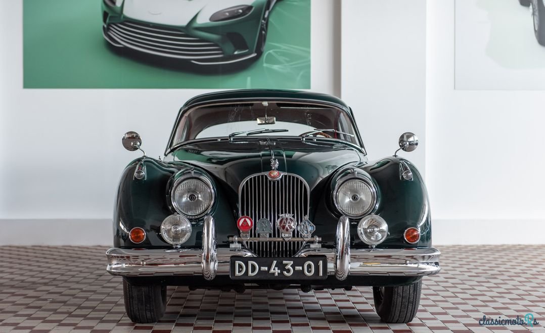 1957' Jaguar Xk150 photo #2