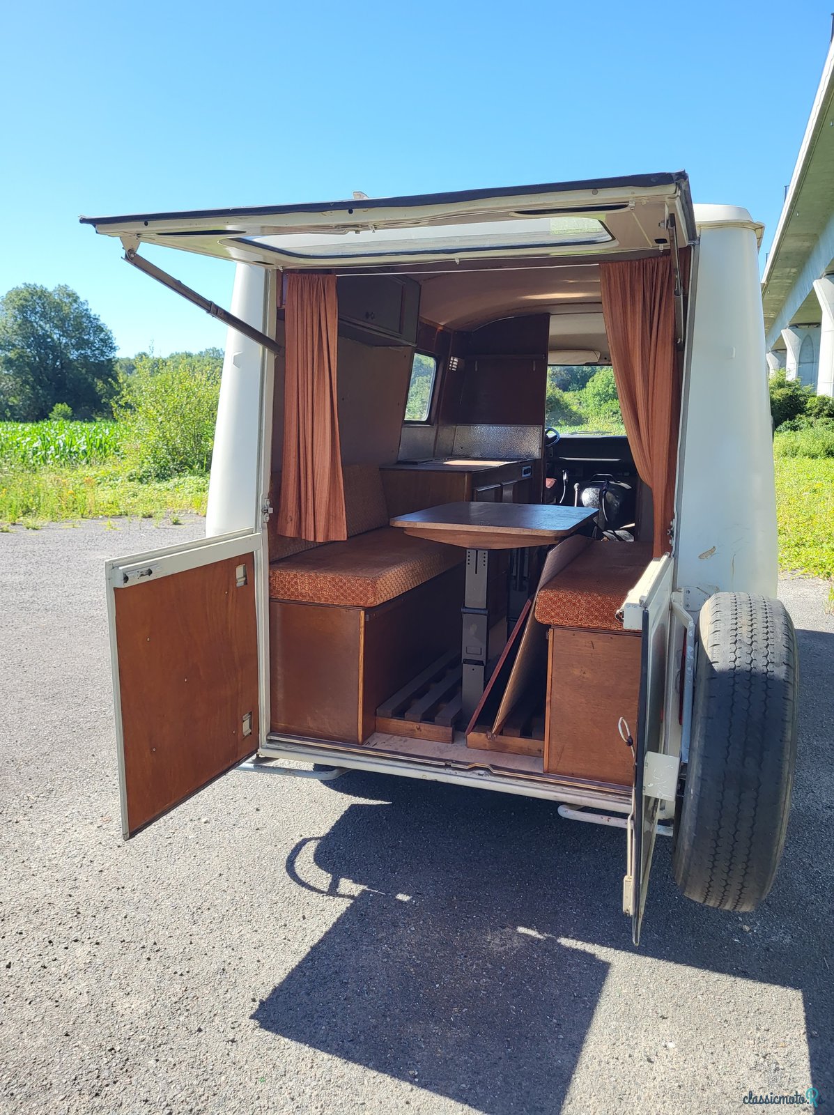 1979' Peugeot J7 photo #4