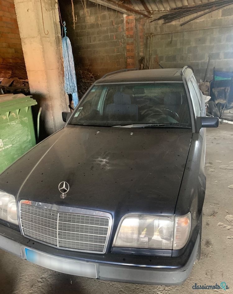 1987' Mercedes-Benz 250 photo #1